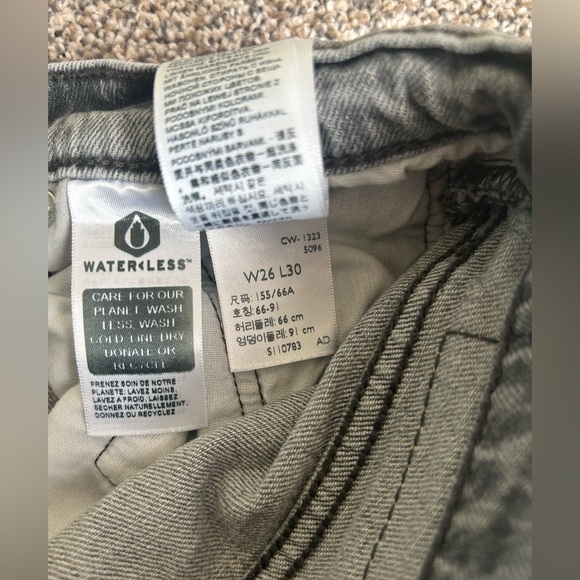 Levi’s 501 Gray Relaxed Tapered Jeans W26 L30 Raw Hem - Picture 4 of 6